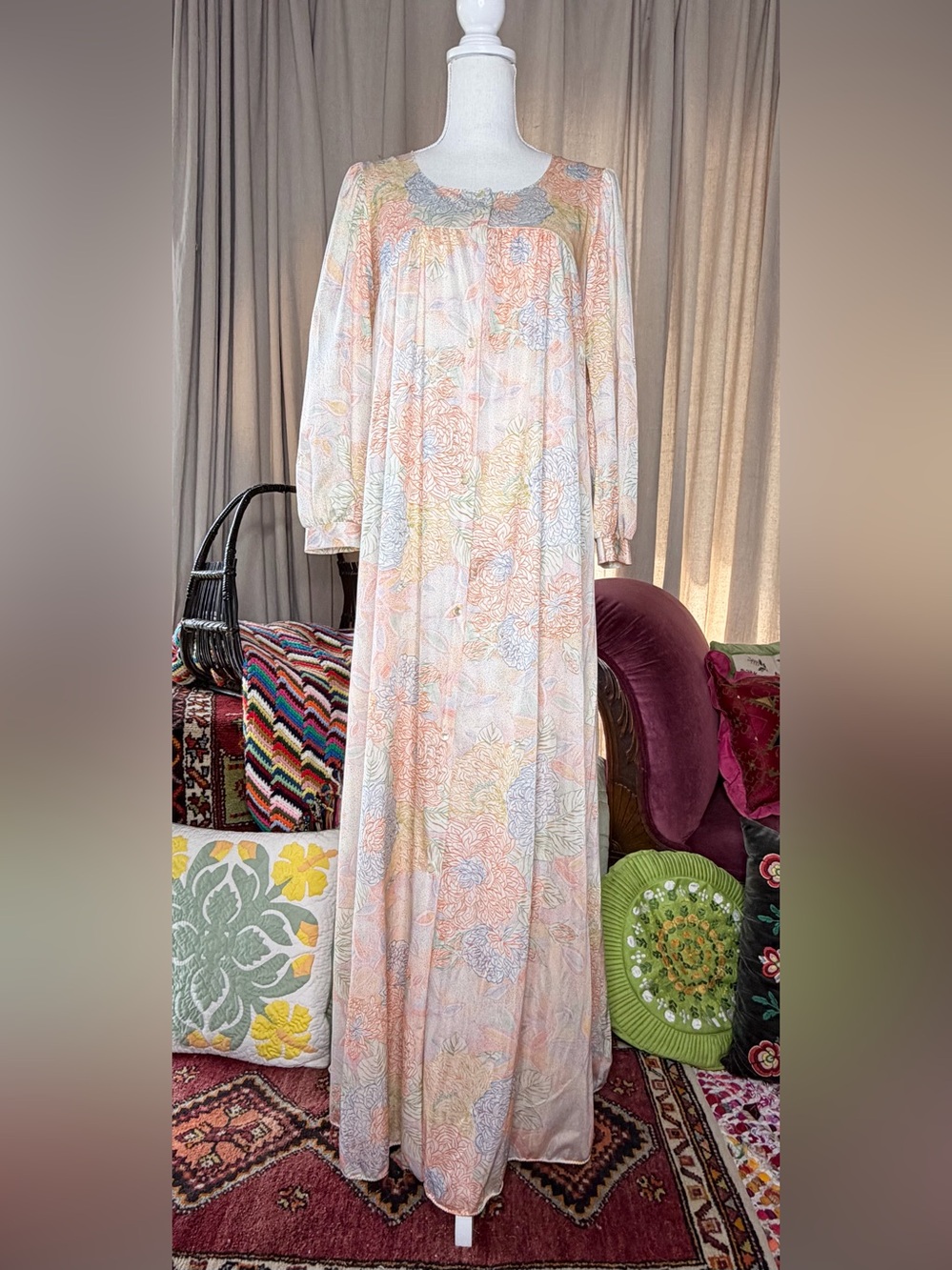 70s Floral Nightgown and Robe Set - Picture 9 of 12